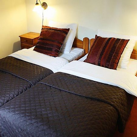 Hotel Przy Oslej Bramie - Zamek Ksiaz Wałbrzych Buitenkant foto