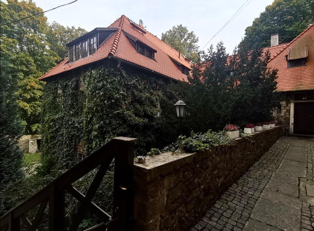 Hotel Przy Oslej Bramie - Zamek Ksiaz Wałbrzych Buitenkant foto