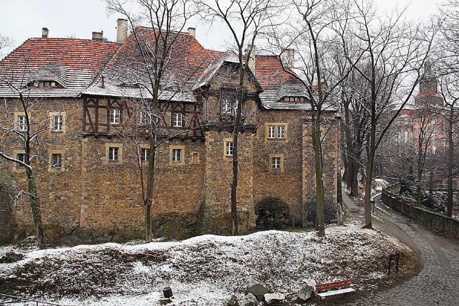 Hotel Przy Oslej Bramie - Zamek Ksiaz Wałbrzych Buitenkant foto