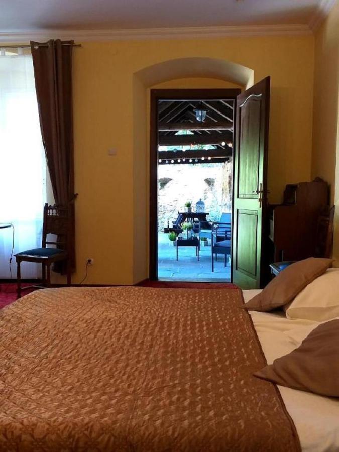 Hotel Przy Oslej Bramie - Zamek Ksiaz Wałbrzych Buitenkant foto