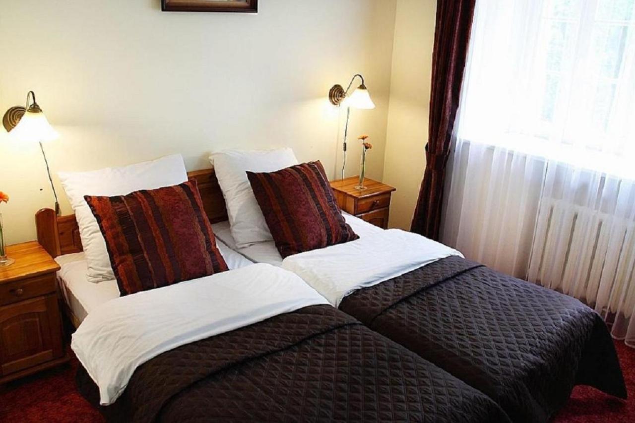 Hotel Przy Oslej Bramie - Zamek Ksiaz Wałbrzych Buitenkant foto