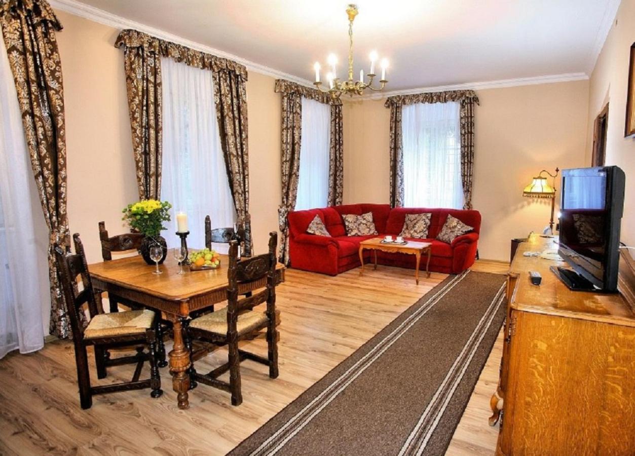 Hotel Przy Oslej Bramie - Zamek Ksiaz Wałbrzych Buitenkant foto