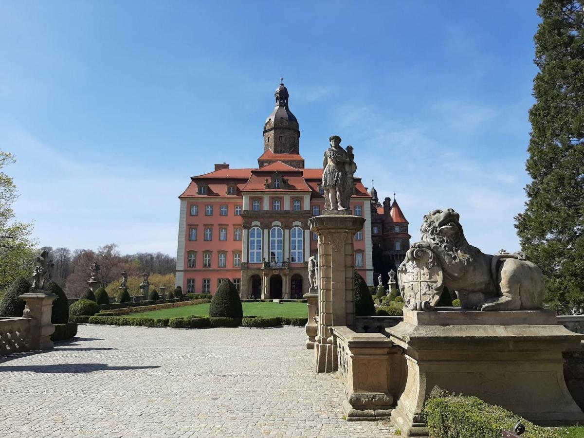 Hotel Przy Oslej Bramie - Zamek Ksiaz Wałbrzych Buitenkant foto